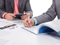 Таганрогских предпринимателей возьмут под наблюдение