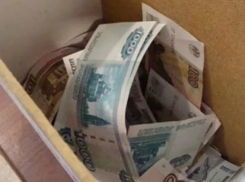 Таганрожец  пришел в гости к другу и похитил у него около 60 тысяч рублей