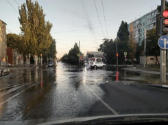 В Таганроге в кране воды нет, а на дорогах есть