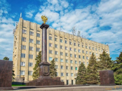 Чтобы научиться отвечать людям, таганрогских чиновников отправляют на специальные курсы