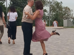 Таганрог поучаствовал во флешмобе, посвящённом «танцу страсти»