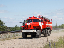 Глубокой ночью в Таганроге сгорел гараж на Северном