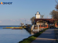 Дождем и ветром встречает таганрожцев новая рабочая неделя