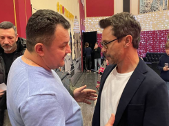 На встрече с актером, Деревянко предложили заняться Шестаковским бульваром 