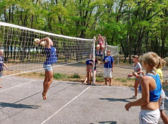 В Таганроге начали работу пришкольные лагеря