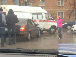  Скорая везла пациента в БСМП и попала в аварию в  Таганроге