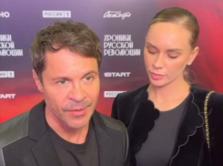 Что думает о своем статусе новоиспеченный муж - Павел Деревянко