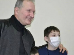 Уроженец Таганрога Федор Добронравов навестил онкобольных детей Ростова