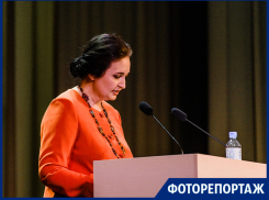 «Все те же на манеже»: снова главе Таганрога задавали вопросы о дорогах и ТТУ