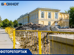 Как проходит реконструкция территории у Чеховской гимназии в Таганроге