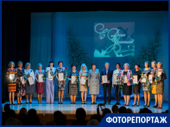 В Таганроге заблаговременно поздравили учителей с их профессиональным праздником