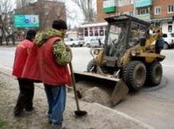 Таганрогские автовладельцы мешают чистке городских дорог