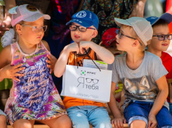 Глазная клиника и оптика «Ирис» подарили юным таганрожцам новое зрение 