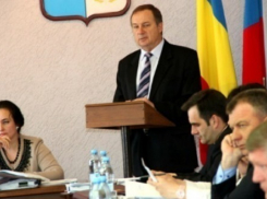 Мэр Таганрога подал в суд на Думу за низкую оценку его работы и высказывания некоторых депутатов