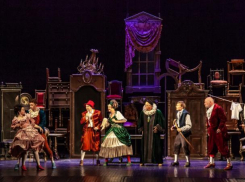 «Лекарь поневоле» стал ярким финалом 191-го театрального сезона в Таганроге