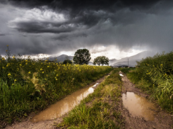 Штормовое предупреждение в Таганроге - град, ливни, грозы, ветер