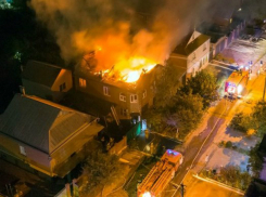 Сгорел двухэтажный дом в Таганроге