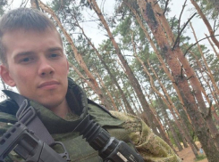 Ярослав Азарычев геройски погиб на СВО, его родителей «кинули» с памятником