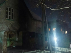 Пожар в частном доме в Таганроге унёс жизни двух людей