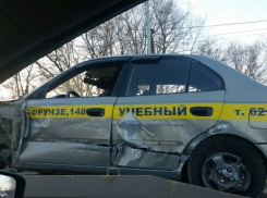 На трассеТаганрог-Ростов произошло ДТП с участием учебного автомобиля