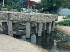 Жители Петрушино бьют тревогу из-за загрязнения пляжа сточными водами