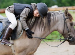 Таганрогские дети-инвалиды показали высший класс в конном спорте