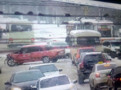 В Таганроге попавших в ДТП водителей спасла кнопка ГЛОНАСС