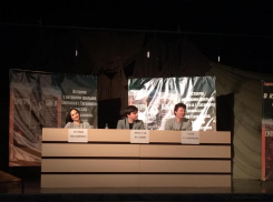 В Таганрог привезли спектакль о войне и анонсировали фильм