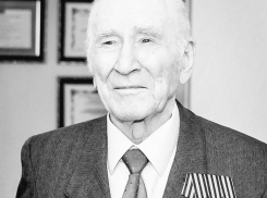 «Никто не забыт, ничто не забыто»: Таганрог прощается с В. И. Добрицей