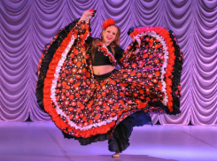 Танец живота, длиною до глубокой ночи, прошел  в Таганроге