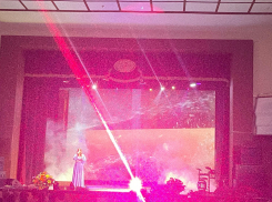 День Металлурга отметили заранее в городском доме культуры 