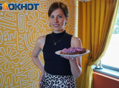 «Одомашнила» рецепт и аппетитно презентовала – Анастасия Петракова в кулинарном этапе «Мисс Блокнот»