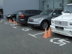 Сотрудники ДПС составили около 400 протоколов по факту нарушения правил парковки