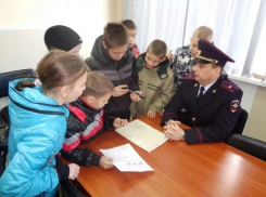Подросткам Ростовской области рассказали о тягостях службы в органах  МВД