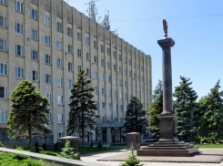 Федеральные СМИ просят проверить сити-менеджера Ростова, а региональные говорят про смену губернатора