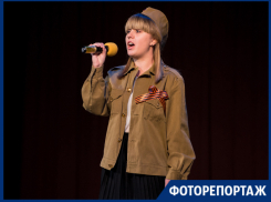 В Таганроге прошел конкурс патриотической песни «Гвоздики Отечества»