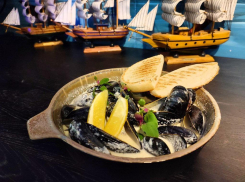 Подарок от ресторана «Fish4U»*  к каждому заказу в «FRY4U»**