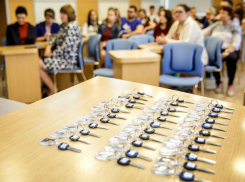 76 новоселов получили ключи от квартир в администрации Таганрога