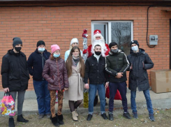 В близком к Таганрогу посёлке 12 детей-сирот получили новые квартиры