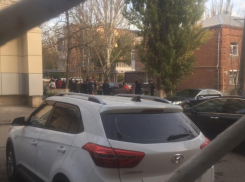 Губернатор В. Голубев посетил Таганрог: жителей успокоил и проверил, как освоили средства в Приморском парке