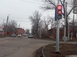 В Таганроге идет проверка и ремонт светофоров 