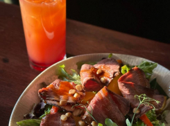 Товар дня: бутылка виноградного в подарок к заказу