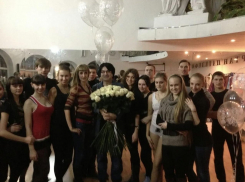 О болезни своего учителя напоминают ученики известного в Таганроге хореографа