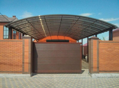 Крыша над головой: почему навесы — это не просто защита, а стильный акцент