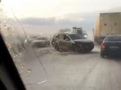Жесткое ДТП парализовало движение на трассе Ростов-Таганрог