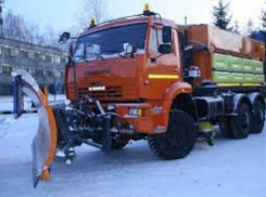 На дороги Таганрога высыпали 360 тонн пескопасты