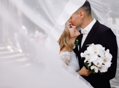В Таганроге в красивую дату заключили брак 15 пар