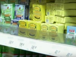 На прилавках магазинов Таганрога обнаружили опасные для здоровья продукты
