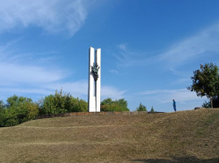 Глава города пообещала, что памятное место в Таганроге приведут в порядок 