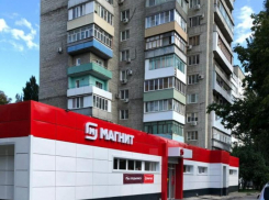 В Таганроге из-за мусора от супермаркета произошел пожар в девятиэтажке